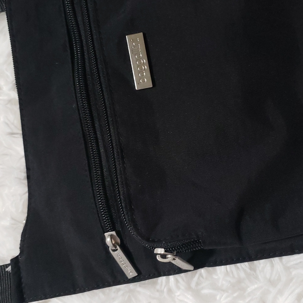 Baggallini black cross body bag - Picture 2 of 5